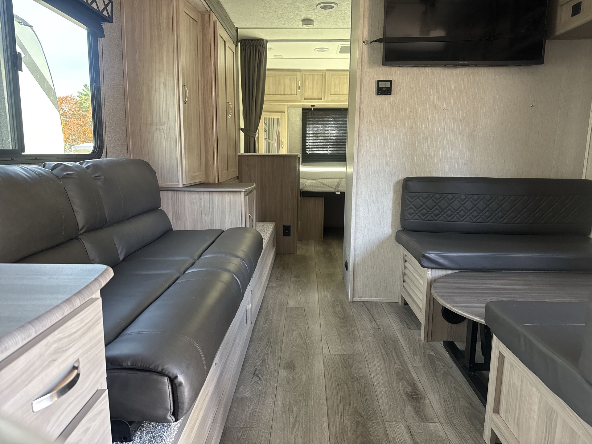 2021 Coachmen 246RKS Base