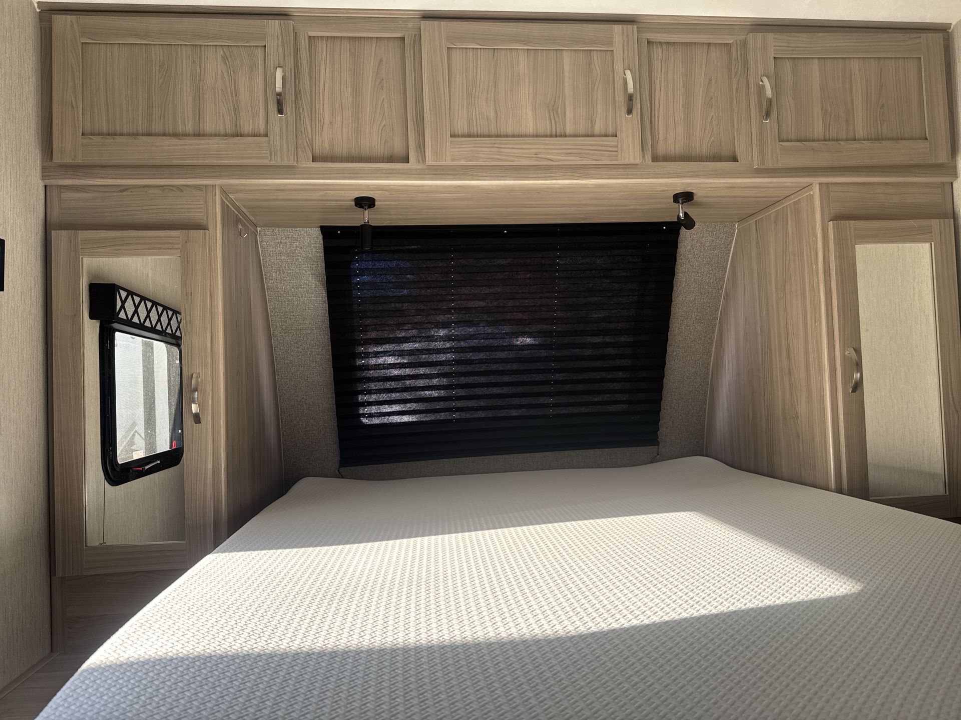 2021 Coachmen 246RKS Base