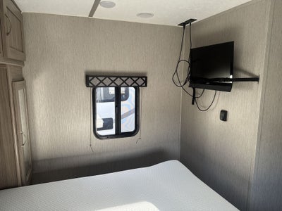 2021 Coachmen 246RKS Base