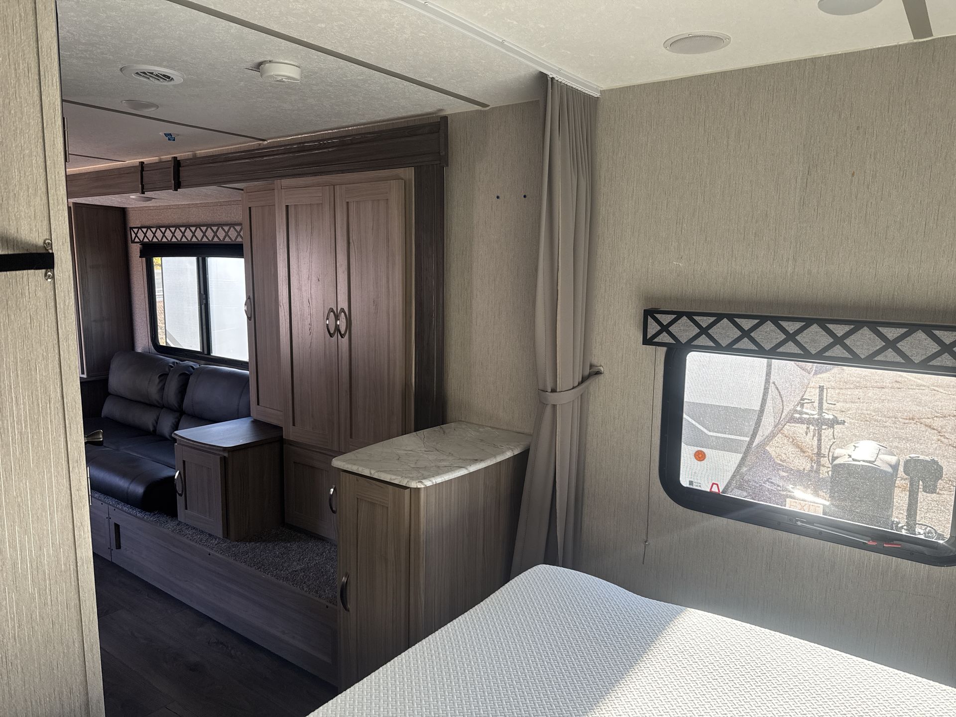 2021 Coachmen 246RKS Base