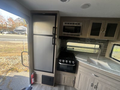 2021 Coachmen 246RKS Base