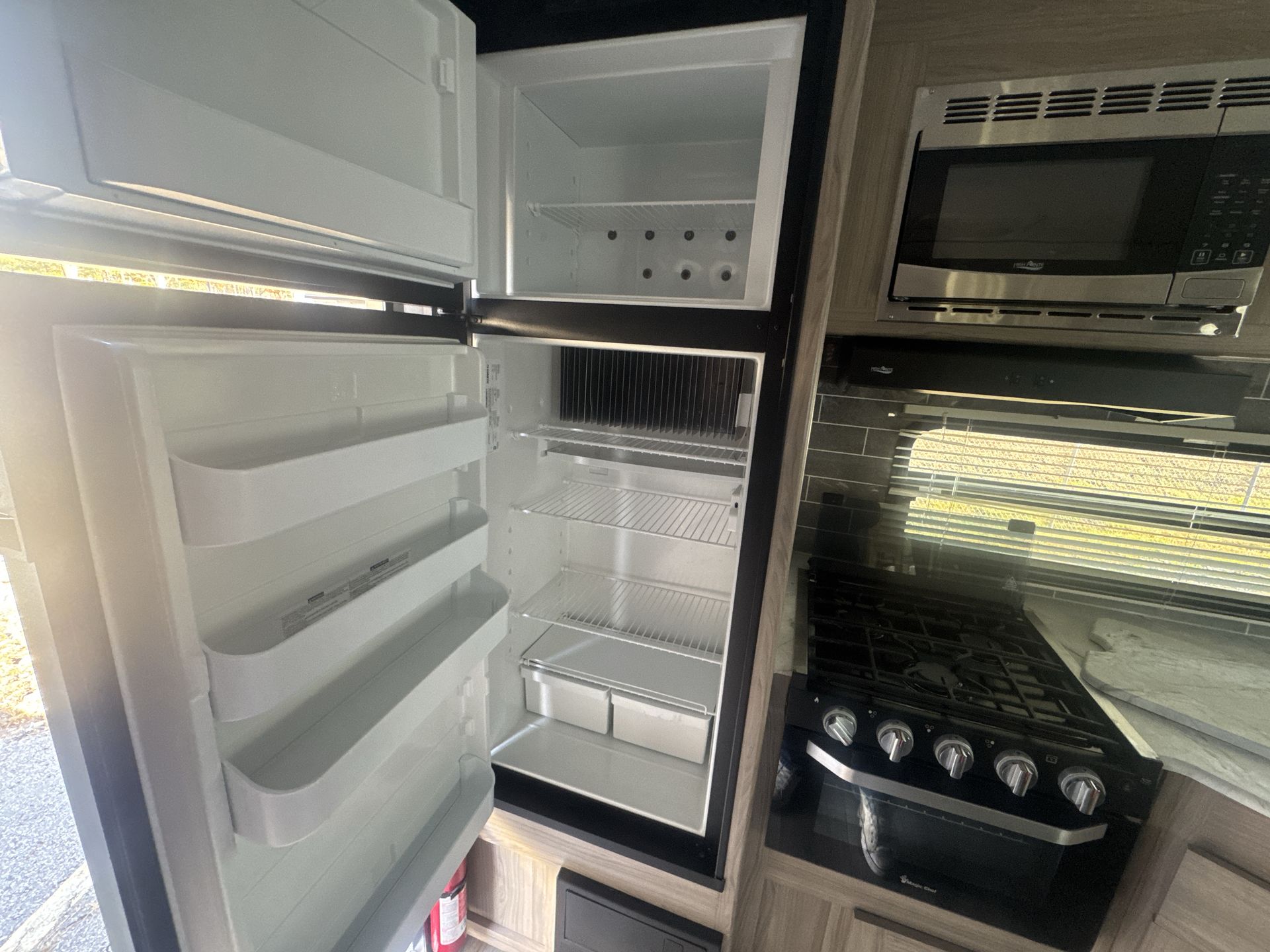 2021 Coachmen 246RKS Base