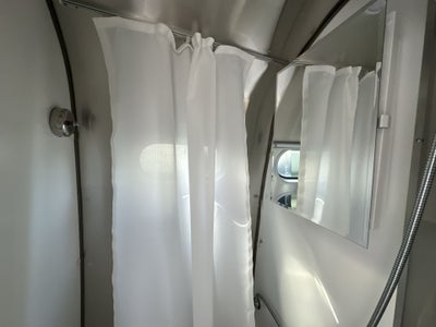 2026 Airstream 16RB Base