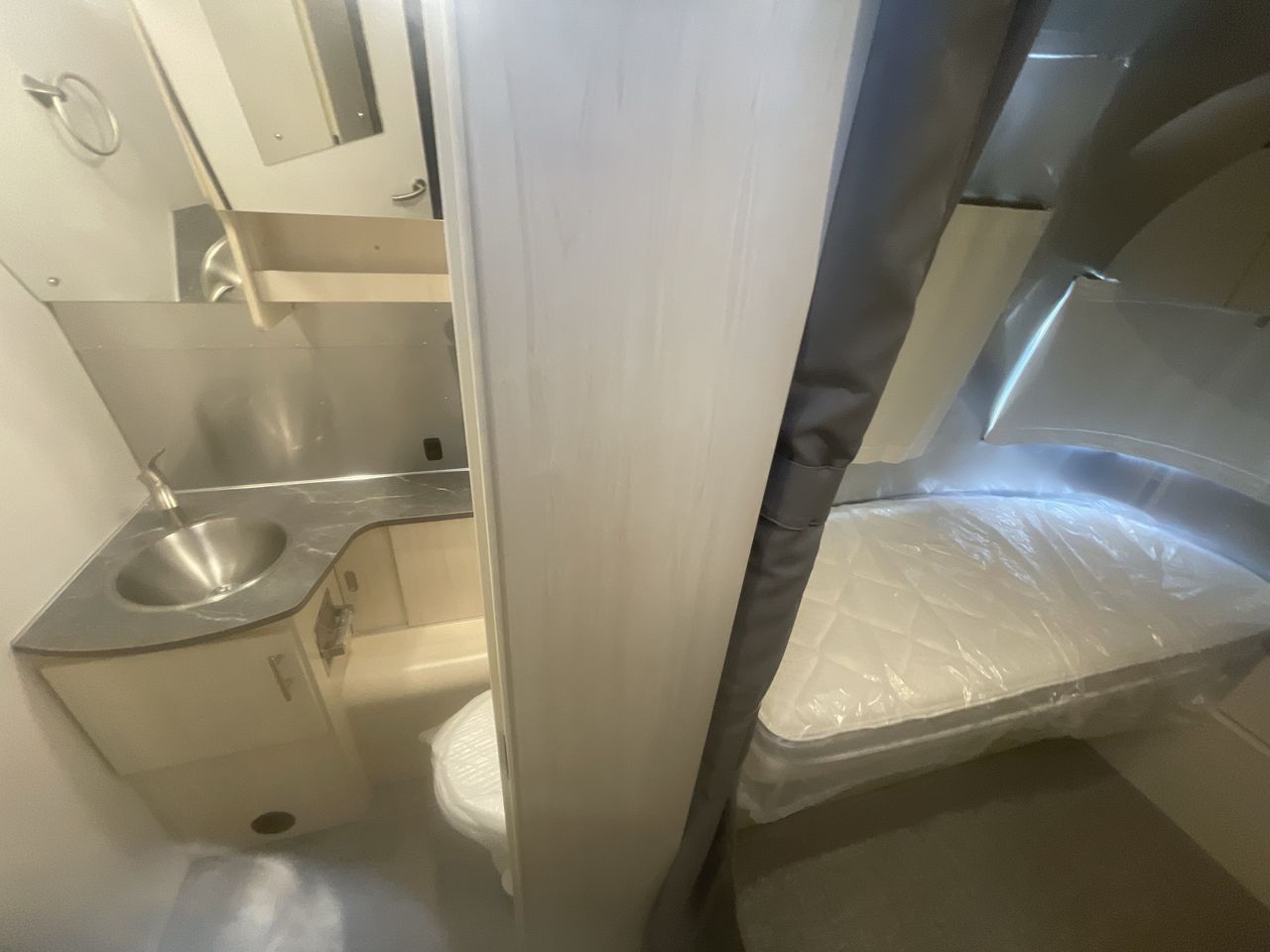 2026 Airstream 28RBT Base