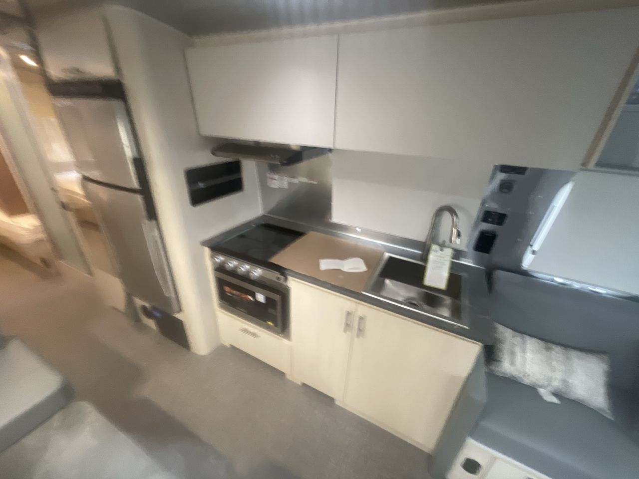 2026 Airstream 28RBT Base