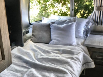 2026 Airstream 30RBT Base