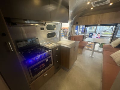 2026 Airstream 25FBT Base
