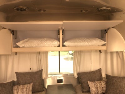 2026 Airstream 27FBT Base