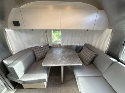 2025 Airstream 27FBQ Base