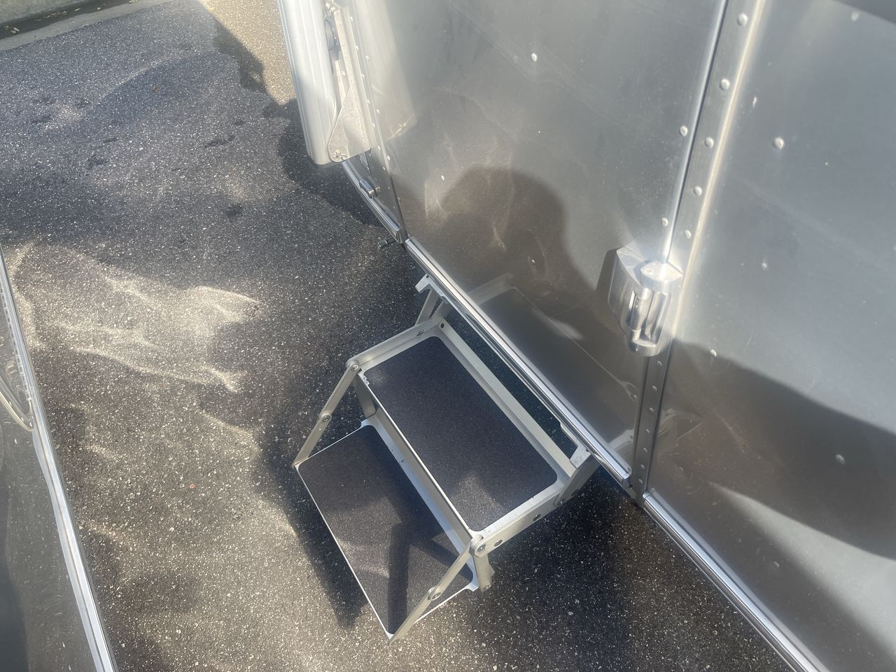 2026 Airstream 27FBT Base