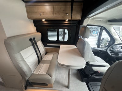 2026 Airstream Rangeline Base