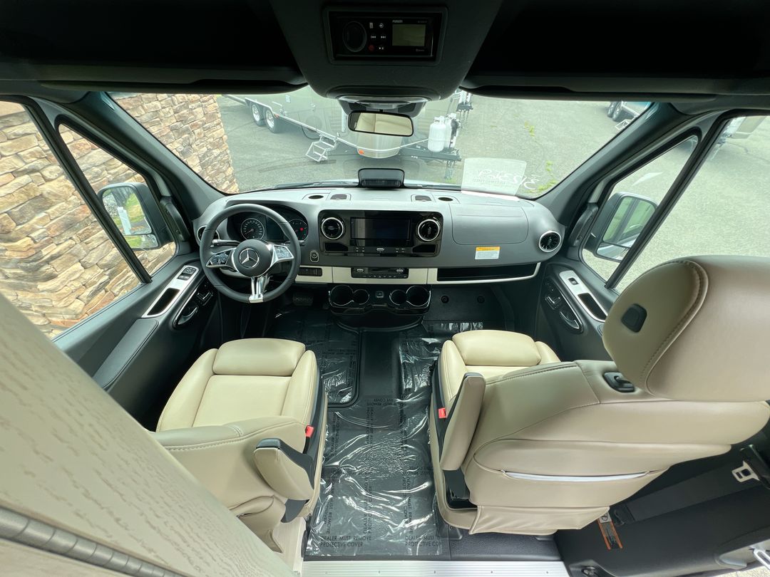 2026 Airstream 19GT Base