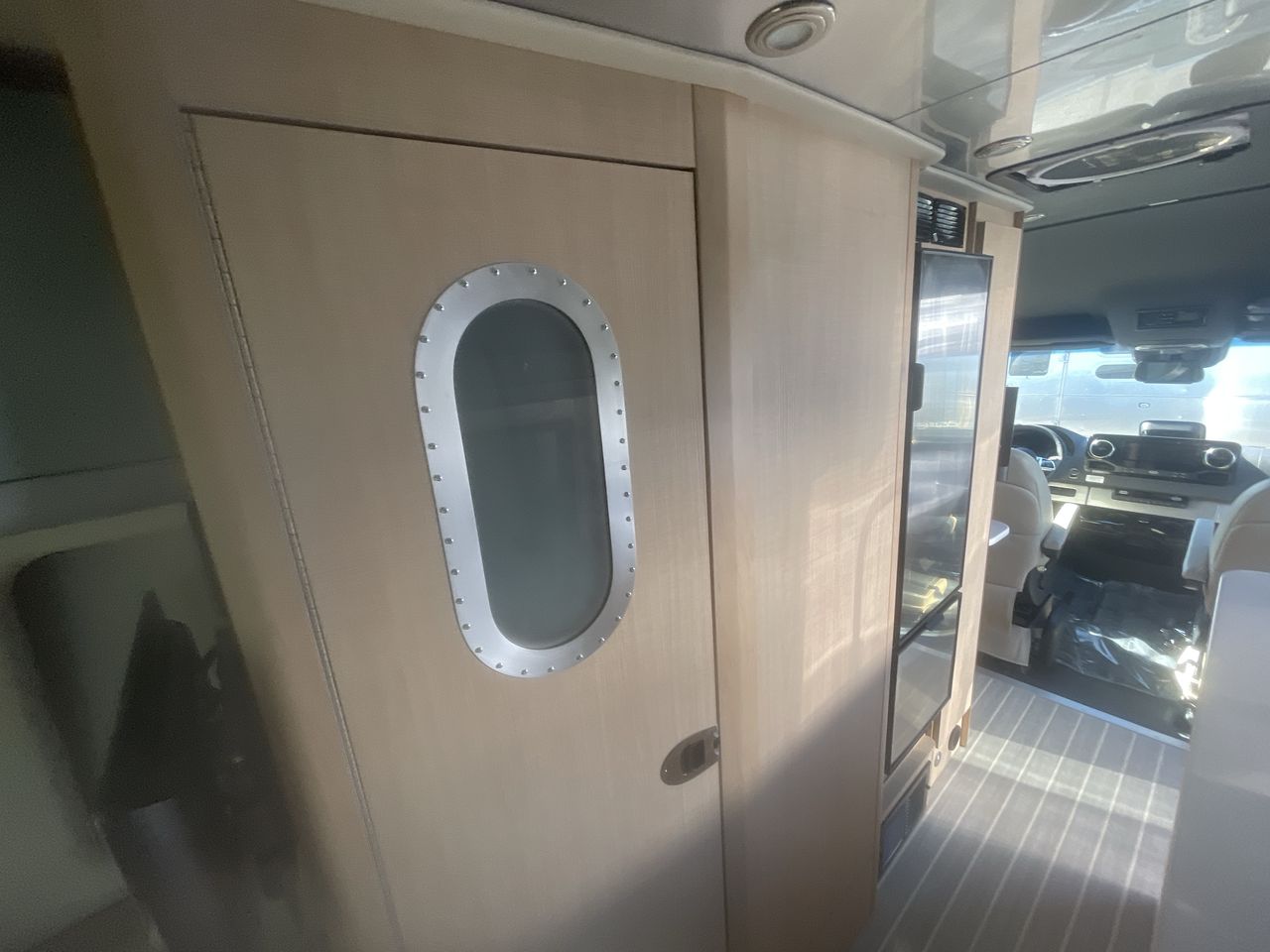2026 Airstream 24GT Tommy Bahama Base