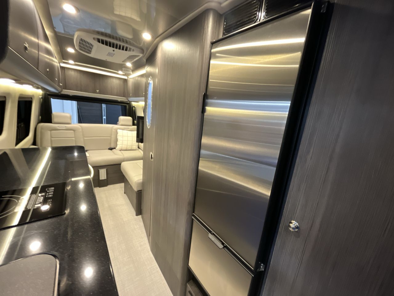 2025 Airstream 24GT Base