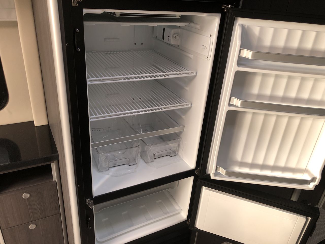 2025 Airstream Murphy Suite Base