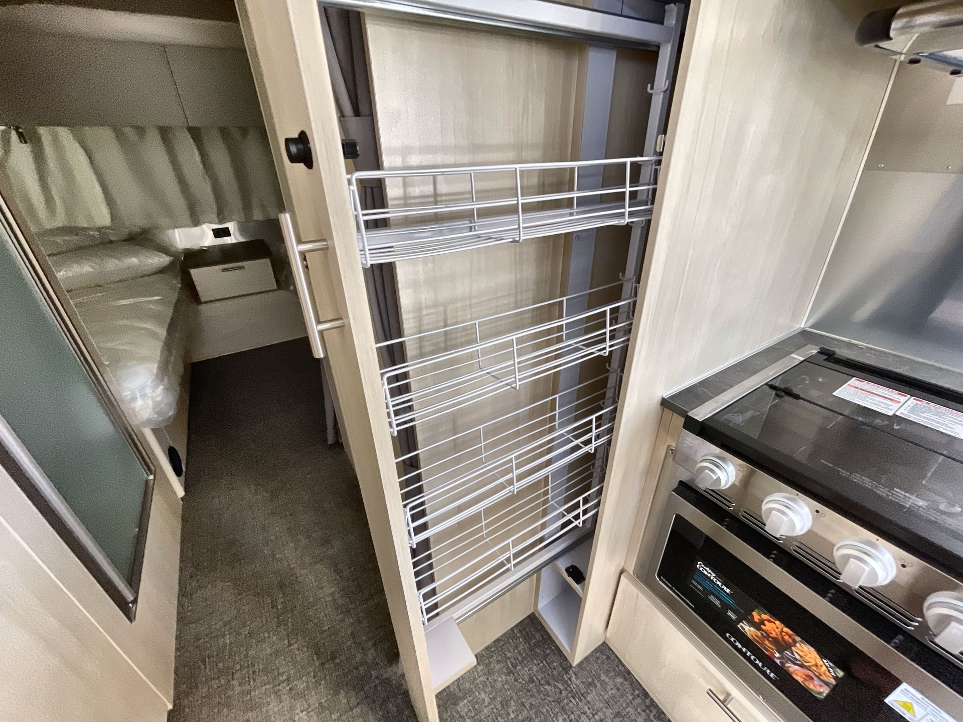 2026 Airstream 25FBT Base