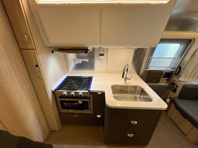 2025 Airstream 25FBQ Base