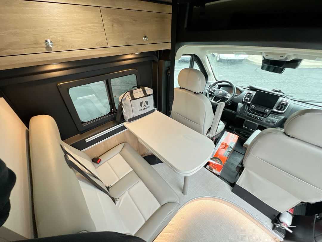 2026 Airstream Rangeline Base