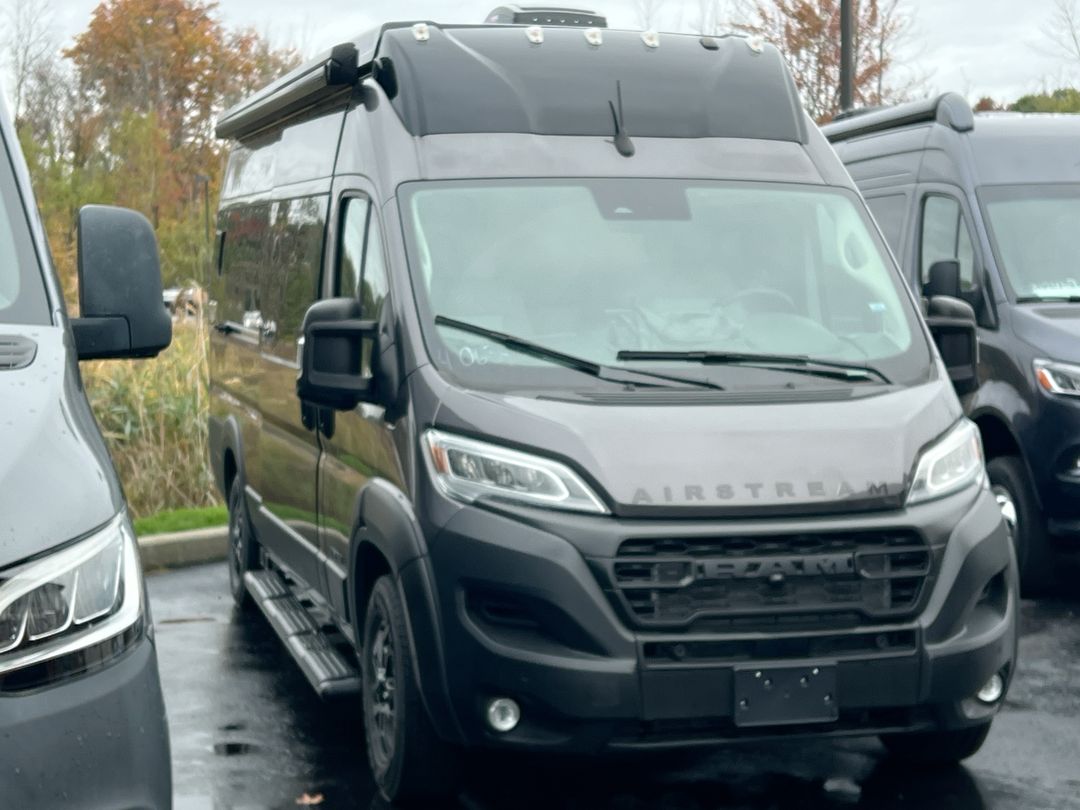 2026 Airstream Rangeline Base